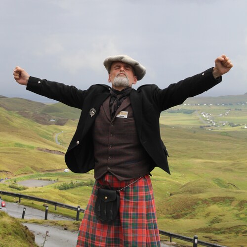 Visit jaclynndjacobs's profile on GETTR. View their posts, photos, videos, and connect with them on the social platform.