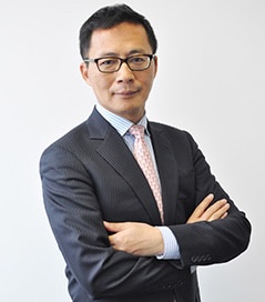 @khaleesi77777 汪潮涌，是中国最大的独立股权与创投管理公司之一--信中利资本集团(ChinaEquity Group) 的创始人、董事长兼总裁，同时也是伦敦证交所上市公司欧瑞股权基金公司(Origo PLC。)的董事...