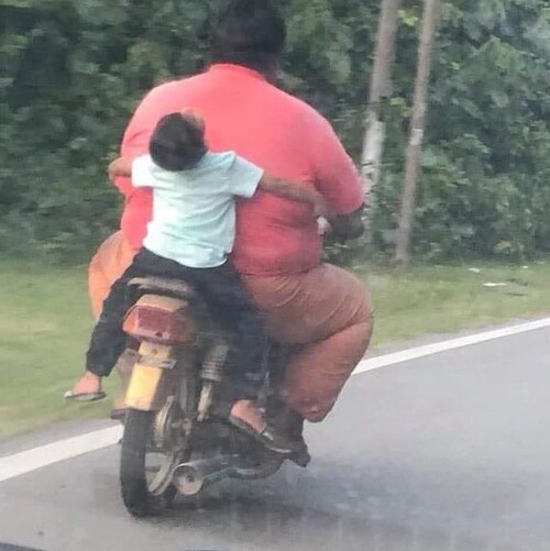 In my 30’s and married with 3 beautiful kids. I’m a God fearing, gun loving Republican and I like Tacos…. like… a lot!!!