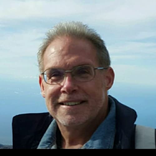 Constitutional conservative, Texan, Child of God, and happily married!