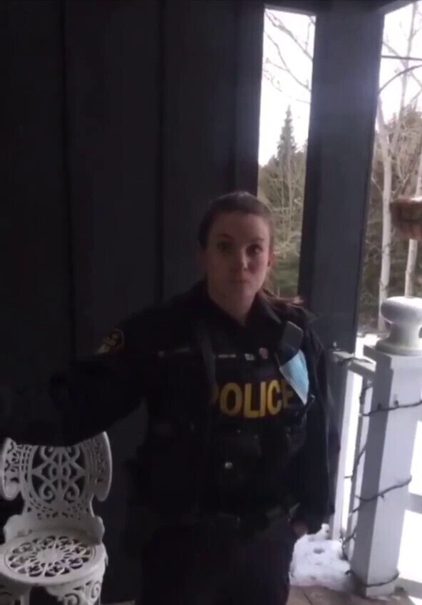 Ontario Canada 🇨🇦 
Next Level Of Authority Overreach. 

Police visiting the homes of citizens for ...