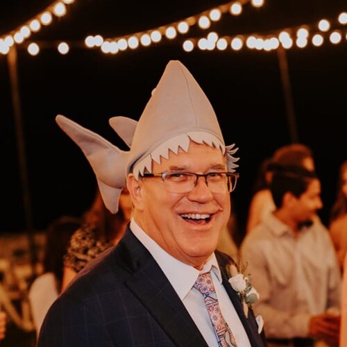 Conservative Christian Texan and father of 2 great sons and husband to a fantastic woman. Supporter of free speech and t...