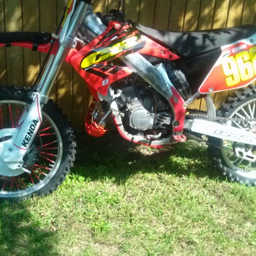 Enjoy working on,riding,restoring dirtbikes. Pro-America. Disabled Vet.