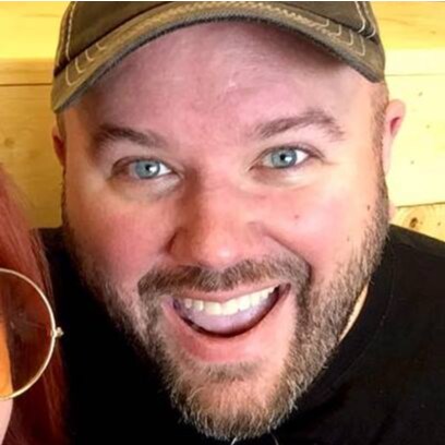 I tweet news & opinions on movies, TV, entertainment, & pop culture. Follow me if you like to talk about cool geeky & ne...