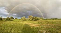 ÇA VA BIEN ALLER à partir de maintenant pour ceux qui vont se tenir debout !

Les Gaulois du festival sont partie de la Beauce en nous laissant une belle arc-en-ciel !