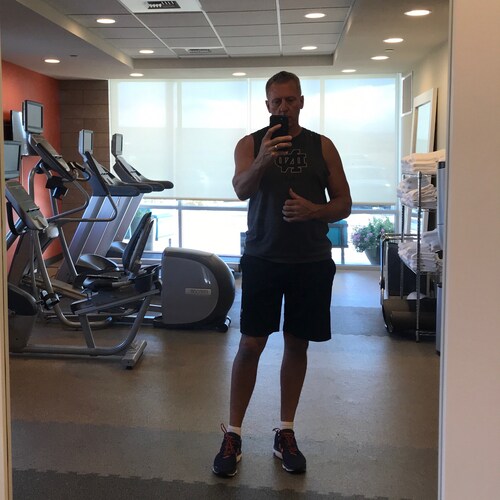 Libertarian who despises Dems