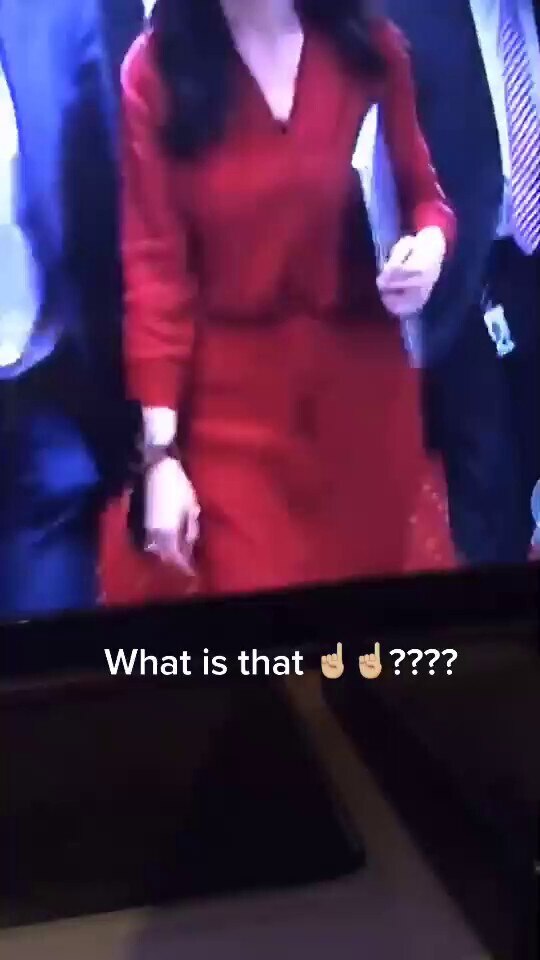 ニュージーランド🇳🇿首相ジャシンダ・アダーンさんよー、えらいもんぶら下げてますね😂
って笑えないんですが💩

https://t.me/TommyRobinsonNews/29960