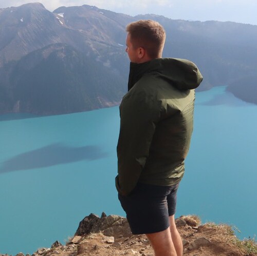 Canadian who loves the truth. Stop Communism!!!