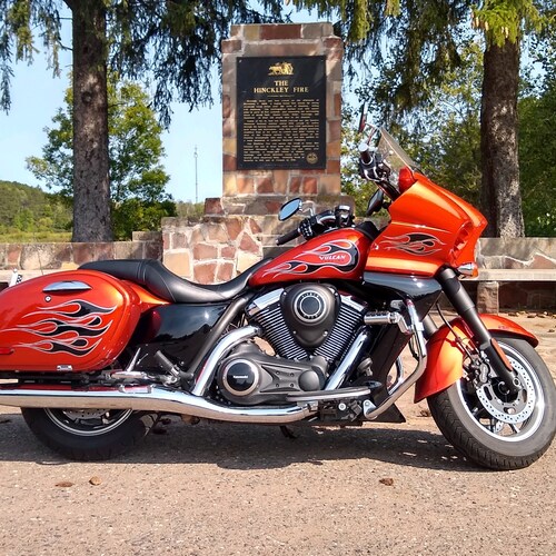 Retired, Born in SoutherN MN, Living in Mpls area. Motorcycle traveler, golf, truth seeker.