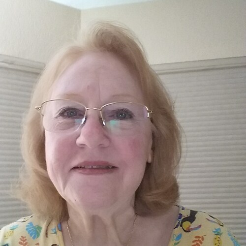 Retired lady who spent many years in law enforcement, then Hospitality management and then accounting. 3 beautiful grown...