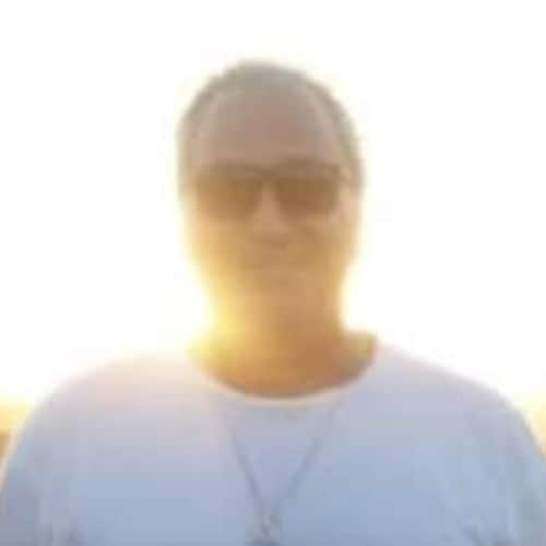 Christian 
🇺🇸And you will know the truth, and the truth will set you free
🇧🇷E conhecereis a verdade, e a verdade v...