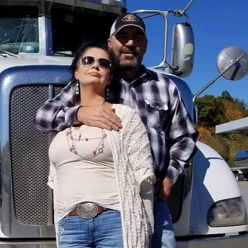 American Trucker 🇺🇲 , Country Music Artist, Writer for RoadPro Magazine, Trucking Advocate, Radio Show Host
2019 Trucker Talent Search Winner