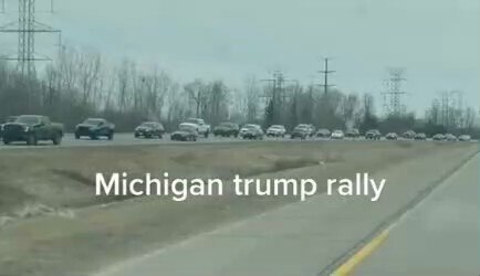 Traffic tie-up all the way to Washington Township.

#TrumpRallyMI #lara8
