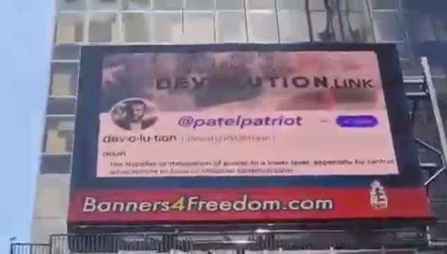 👏 TO SHOWING ON TIME SQUARE 🇺🇸