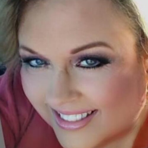 PAULETTE MARKHAM - wife, mother, grandmother Trump supporter and PATRIOT I love my Lord and Savior Jesus Christ