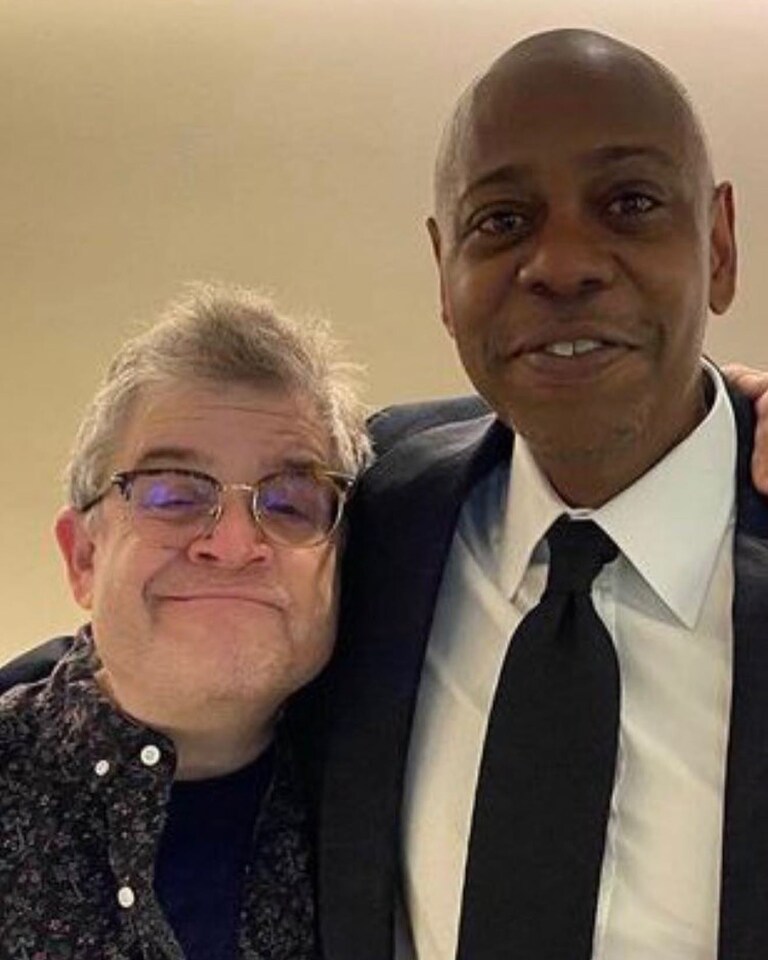 Dave Chappelle stopped to help this elderly lesbian after he Subaru broke down. A true man of the people ❤️