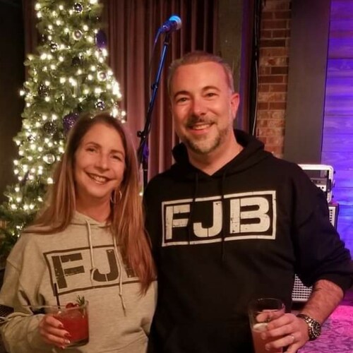 Visit LauraReina's profile on GETTR. View their posts, photos, videos, and connect with them on the social platform.