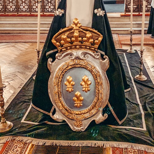Liturgie et musique sacrée traditionnelles.