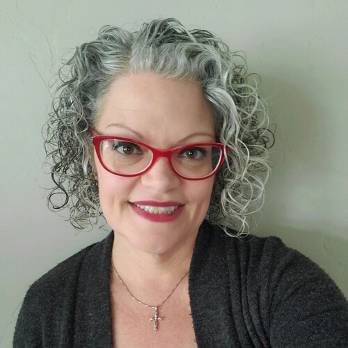 Follower of Christ Jesus ✝️ Wife 💗 Mom to 5 💓 Love like Jesus