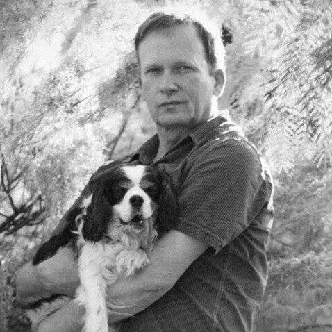 Photographer | Master Of Dad Jokes | Family |Travel | Cooking | Animals