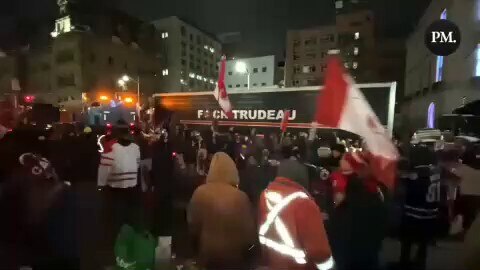 🇨🇦 Beautiful scenes in Ottawa! This is a great way to end the 1st week! ⚡️🚛

#beautifulscence #ot...