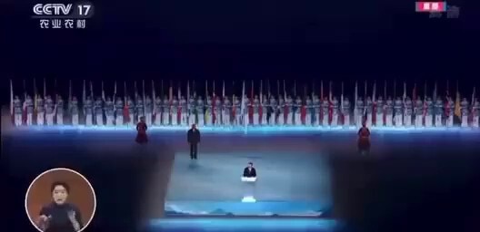 在北京残奥会开幕式上，国际残奥会主席讲话，呼吁“停止战争，实现世界和平”的部分没有做汉语和手语同声传译，中方解释话筒出了故障。 
为了维护俄爹，把自己活成了一个笑话！满世界丢人！