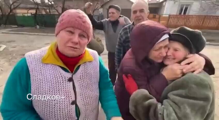 Hmmm, I thought Russia was the Enemy?🤔🤷🏼‍♂️
Elderly citizens in Mariupol are overwhelmed with emo...