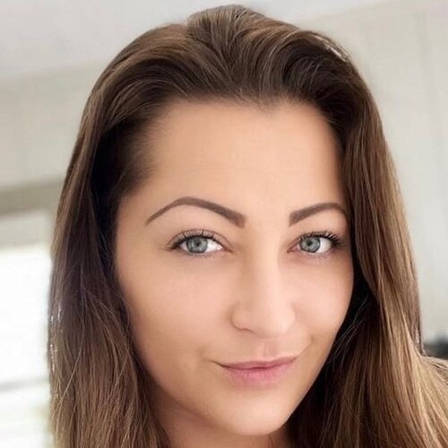 I’m happy, calm, warm, honest, independent lady, positive outlook on life, highly respectful to myself and others,sincer...