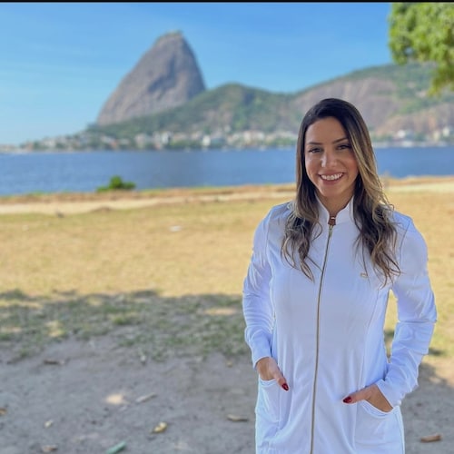 Physiotherapist,loves research.
Open to Business ideas/plans.
*Buying of shares.
*Investment projects/plans.