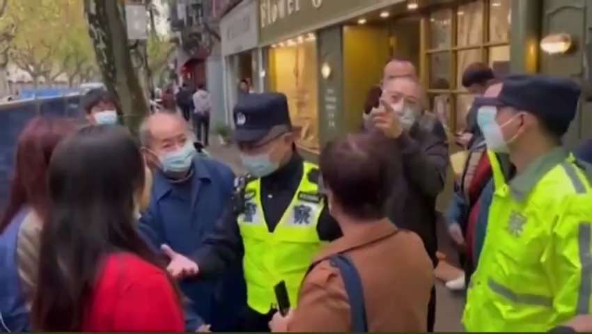 BREAKING: Shanghai police are grabbing phones to search citizens for ties to the protests