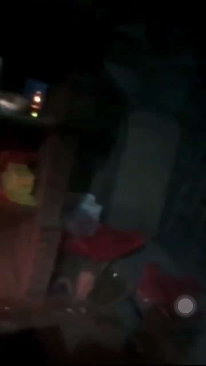 视频拍摄者：是习近平为首的共产党释放的病毒把你们害死的，你们一定要找习近平和共产党报仇
#takedowntheccp 