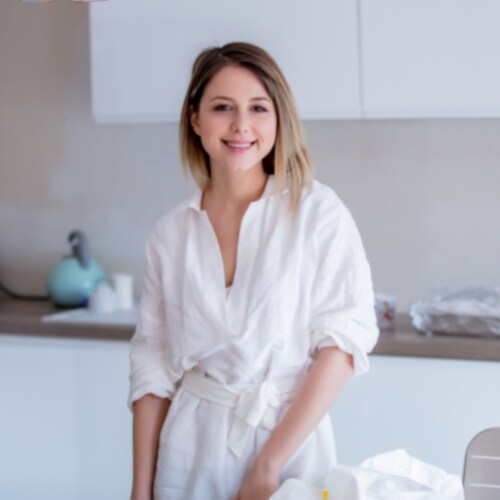 Alice Walton is a food blogger and a chef at Irving Diner. The talented grandmother instilled in her a love of cooking.