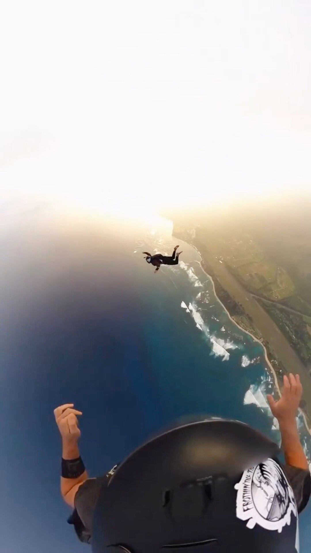 View 粤西's post on GETTR. Join the discussion, share your thoughts, and connect with the community.