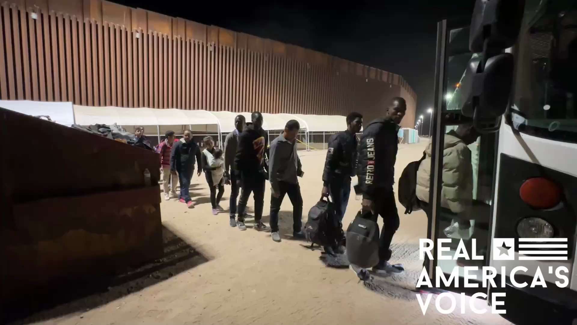 More shocking video from Yuma, AZ. But Mayorkas says the Border is secure! #Title42 #DeathOfANation

“Law & Border” Real America’s Voice News
AmericasVoice.news 
FrontlineAmerica.com