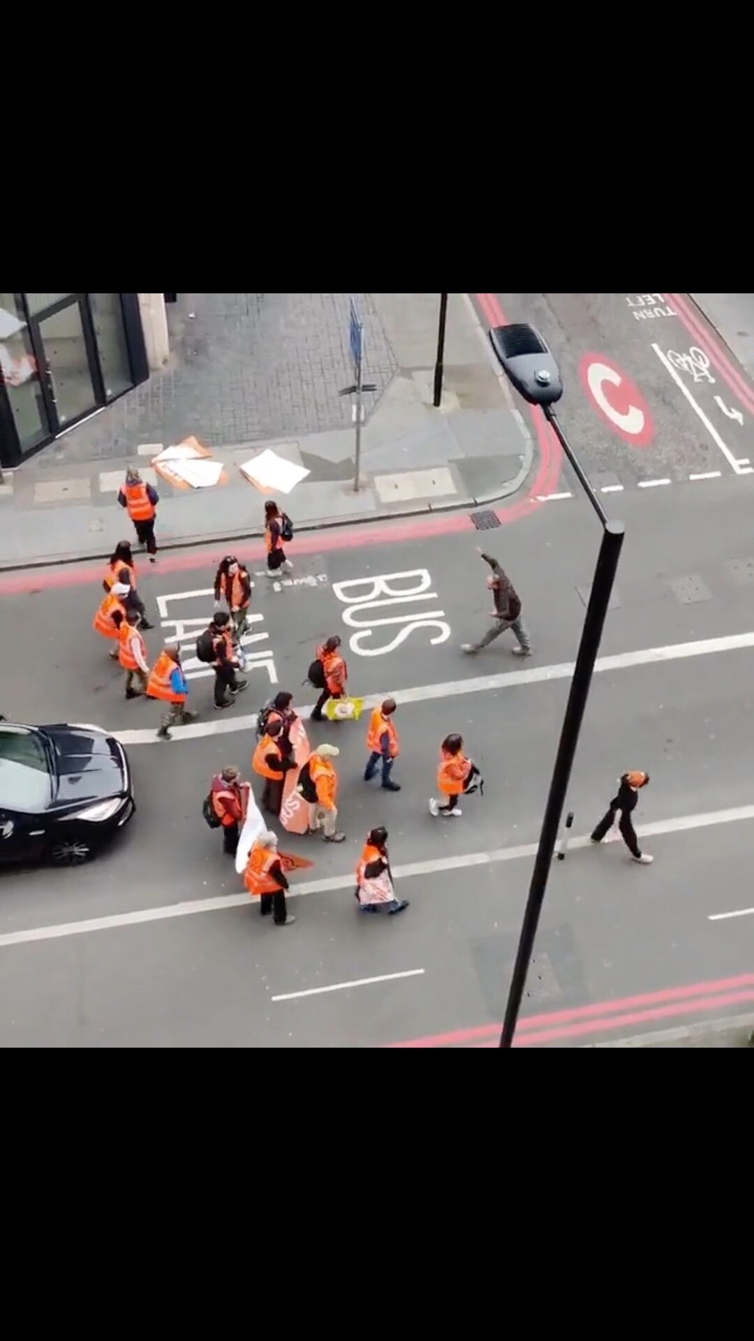 Controversy between #protesters and #drivers! 😳😳