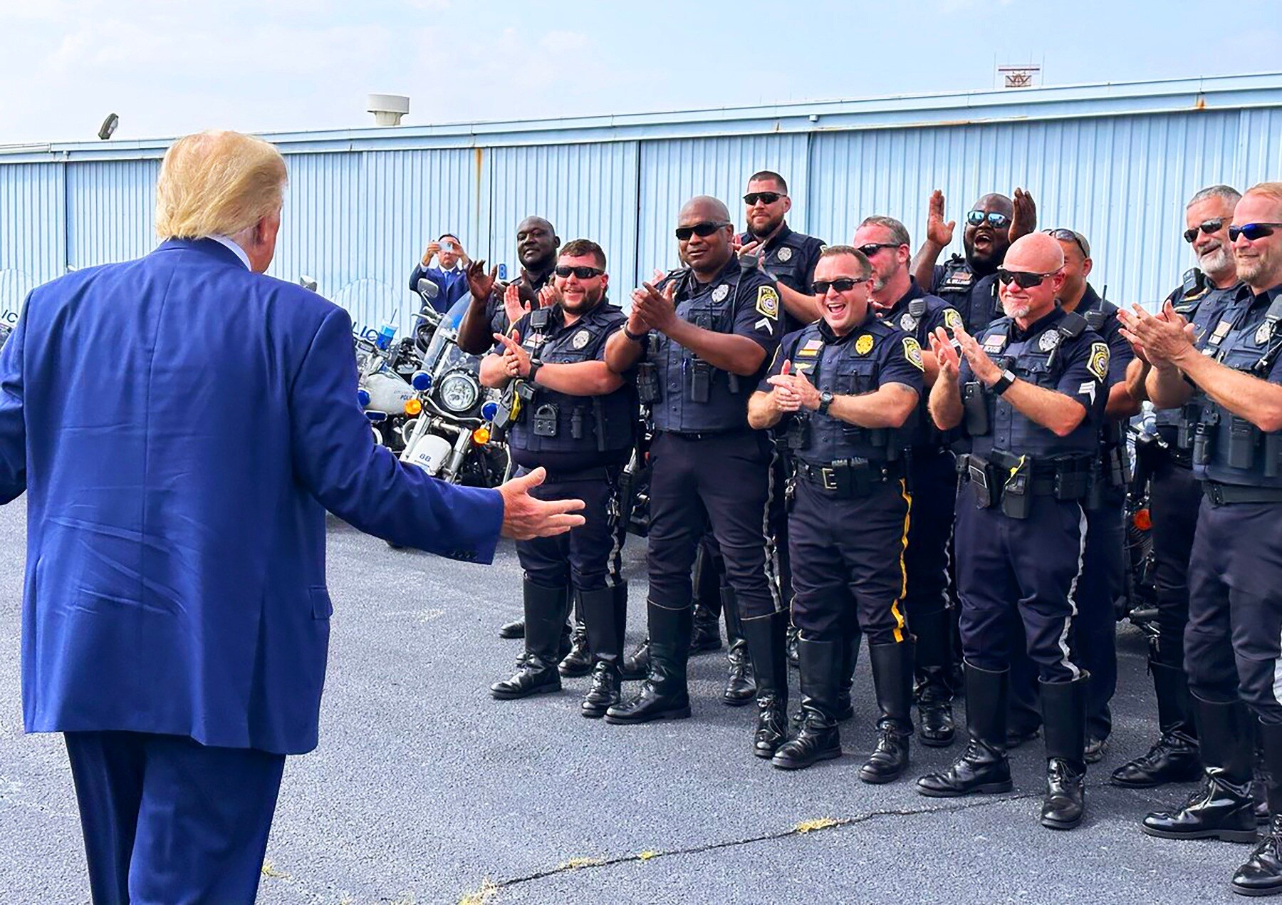 I LOVE THE REAL HEROES!!!