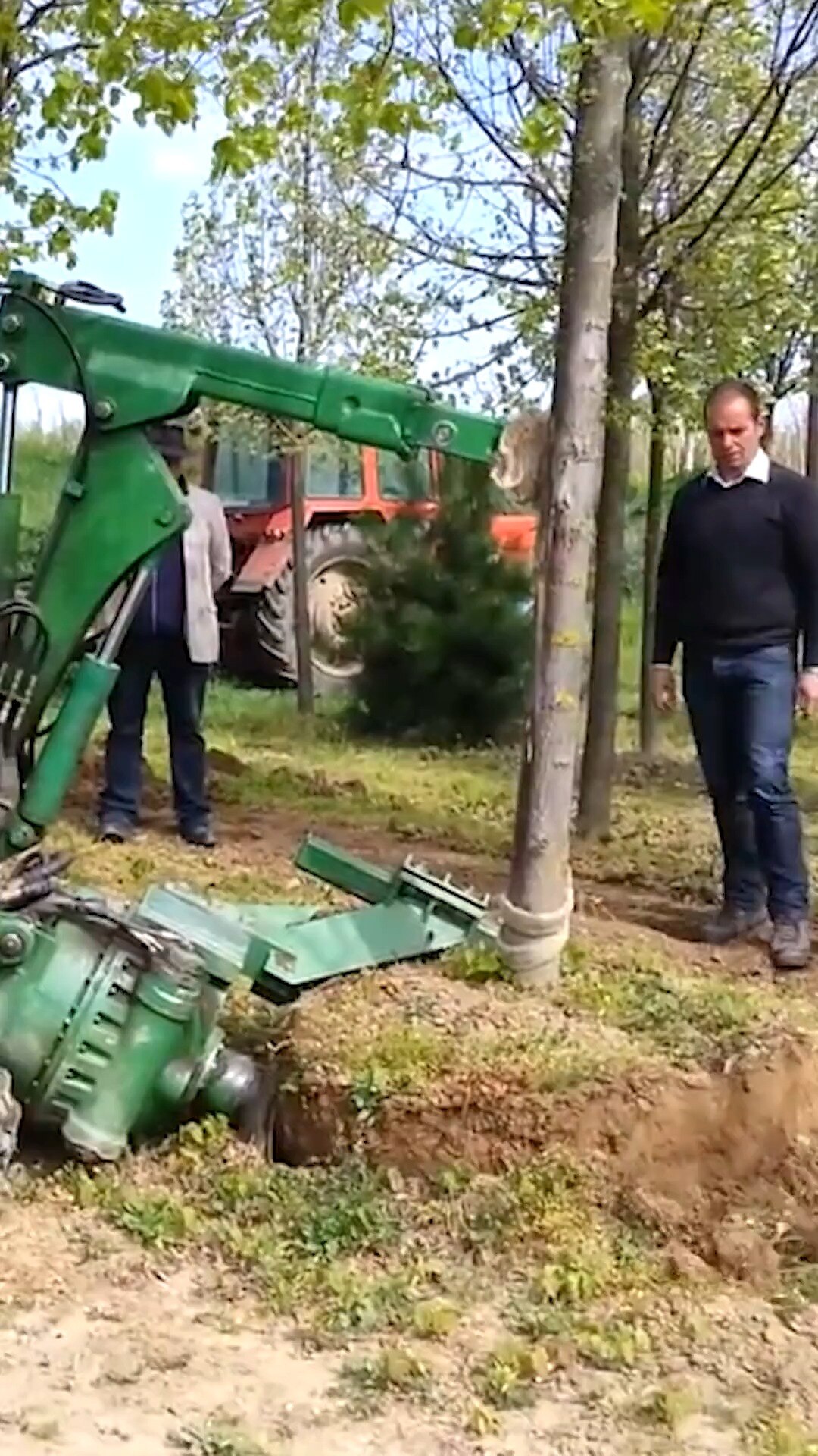 TechView on GETTR How they relocate a tree without harming the roots.