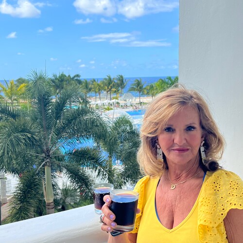 Visit Debra Lynn's profile on GETTR. View their posts, photos, videos, and connect with them on the social platform.