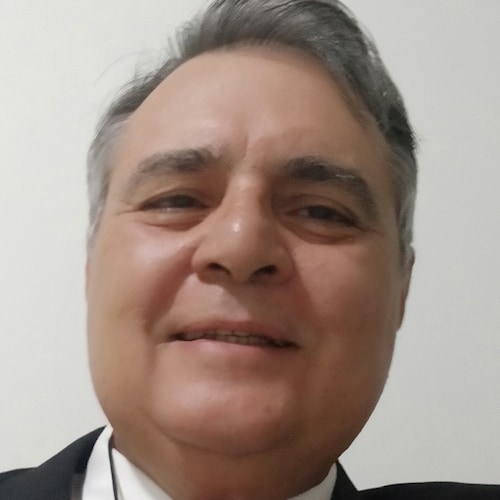 Bolsonarista, armamentista, patriota, reserva das FFAA, anti comunista, democrata, conservador, cristão e defensor do mo...