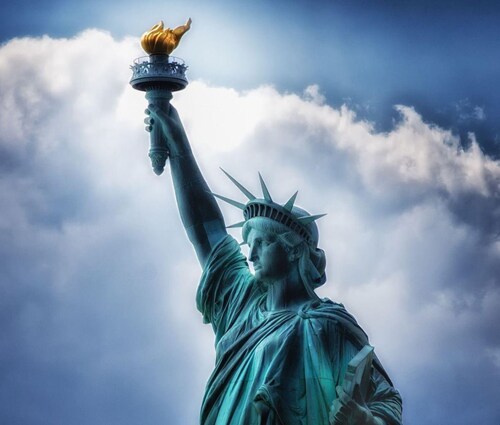 🦅🗽🇺🇸Freedom，is our desire; freedom, is not indulgence, but the ability to release the gift fearlessly and let the he...