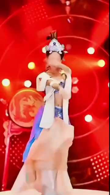 许家印恒大歌舞团，精美舞蹈，穿越时空的古风。如此赏心悦目的节目，不灭共，只有特权享用！灭共后，全民一起欣赏！还不抓紧起来灭共！🤭🤭🤭
＃舞蹈 ＃民族舞 ＃古典舞 ＃长袖舞
