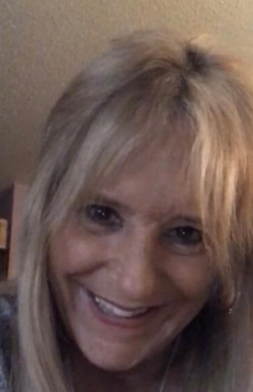 Life long Conservative who still believes in Old Fashion Values and Traditional American 
Culture. Happily Married to my Soulmate and Mom to 2 great men!
