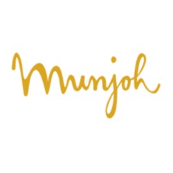 Welcome to Munjoh Ocean Resort and Munjoh Island House, where luxury and natural beauty meet in perfect harmony.