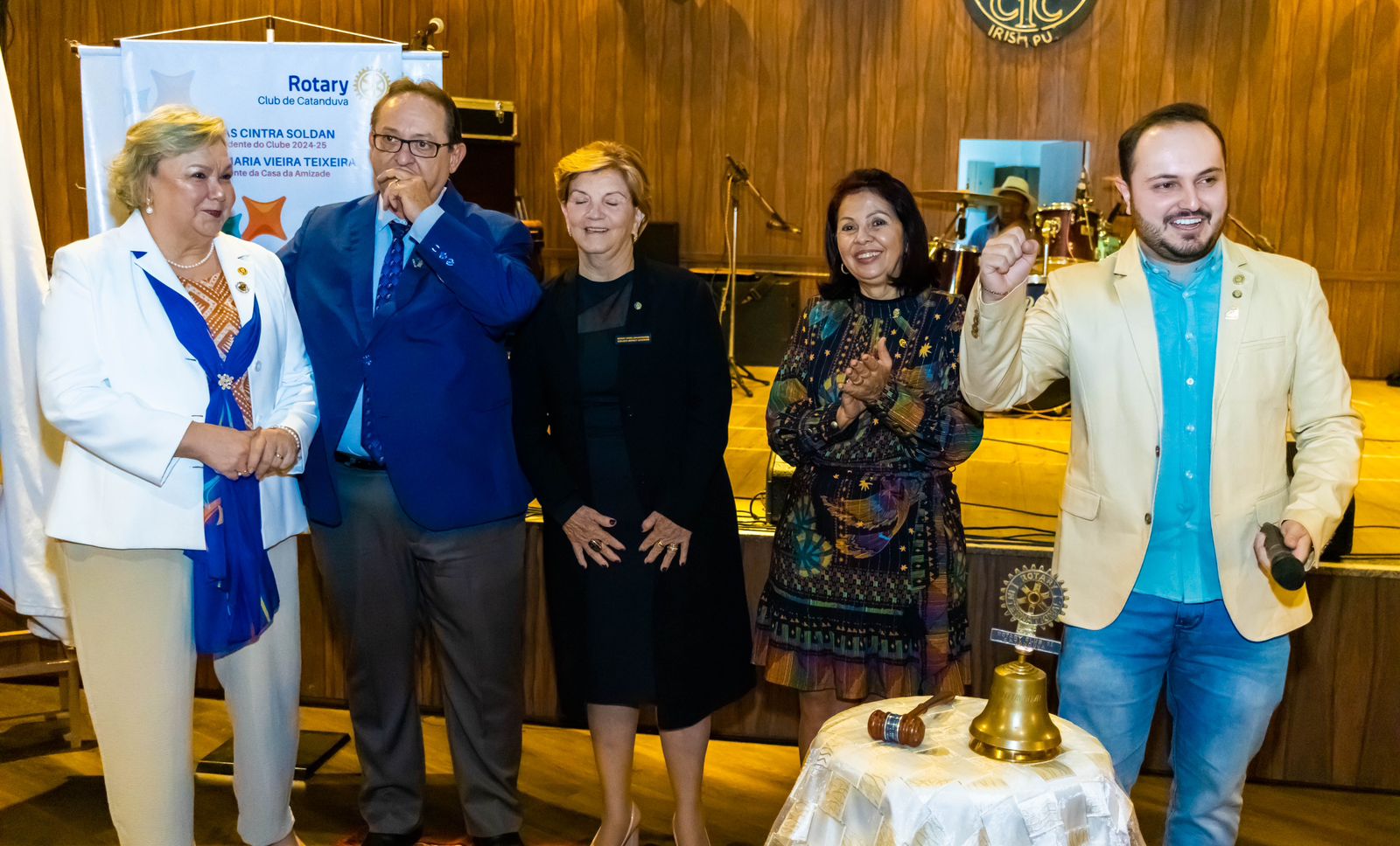 Rotary Club de Catanduva Realiza Cerimônia de Posse da Nova Diretoria: Lucas Cintra é o Novo Pres. e...