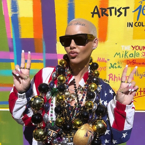 Public figure
President Donald trump believer 

Private chat me here
My telegram:
@queenamberrose