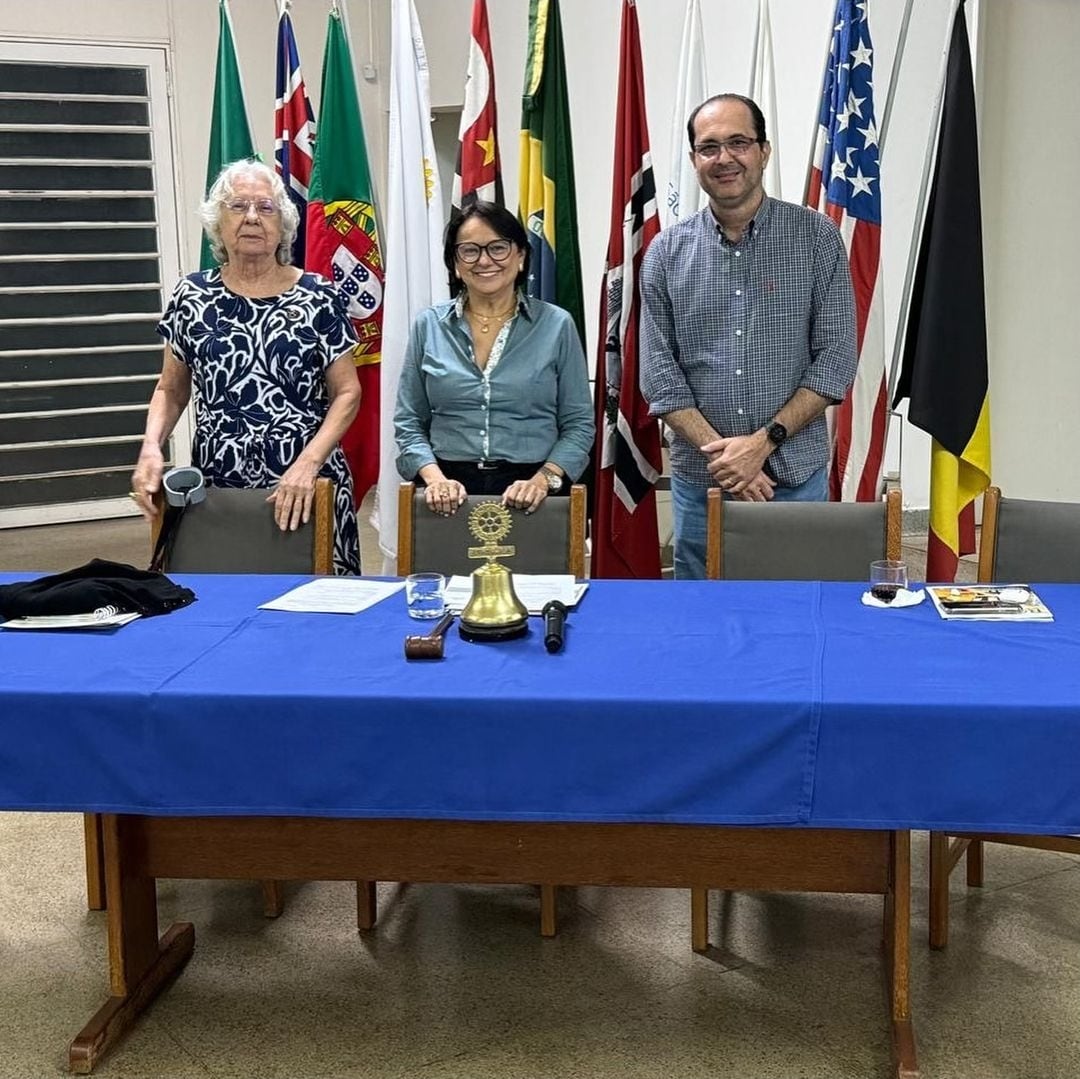 Texto do Rotary Club de São José do Rio Preto:

Primeira reunião ordinária realizada em 22 de Julho ...