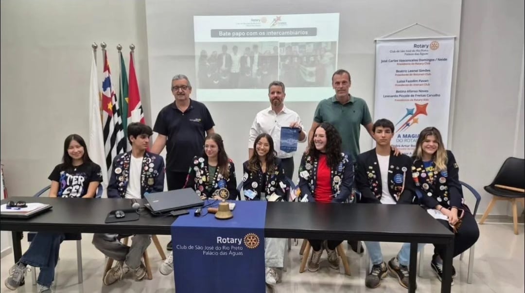 Texto de Renato Chiodo:

Dia de reunião do Rotary Club de São José do Rio Preto - Palácio das Águas ...
