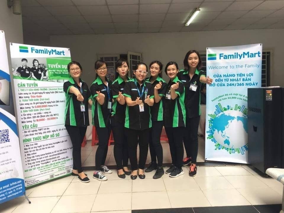 Bí Quyết Bảo Quản Đồng Phục FamilyMart Luôn Như Mới
Đồng phục FamilyMart không chỉ là trang phục làm...
