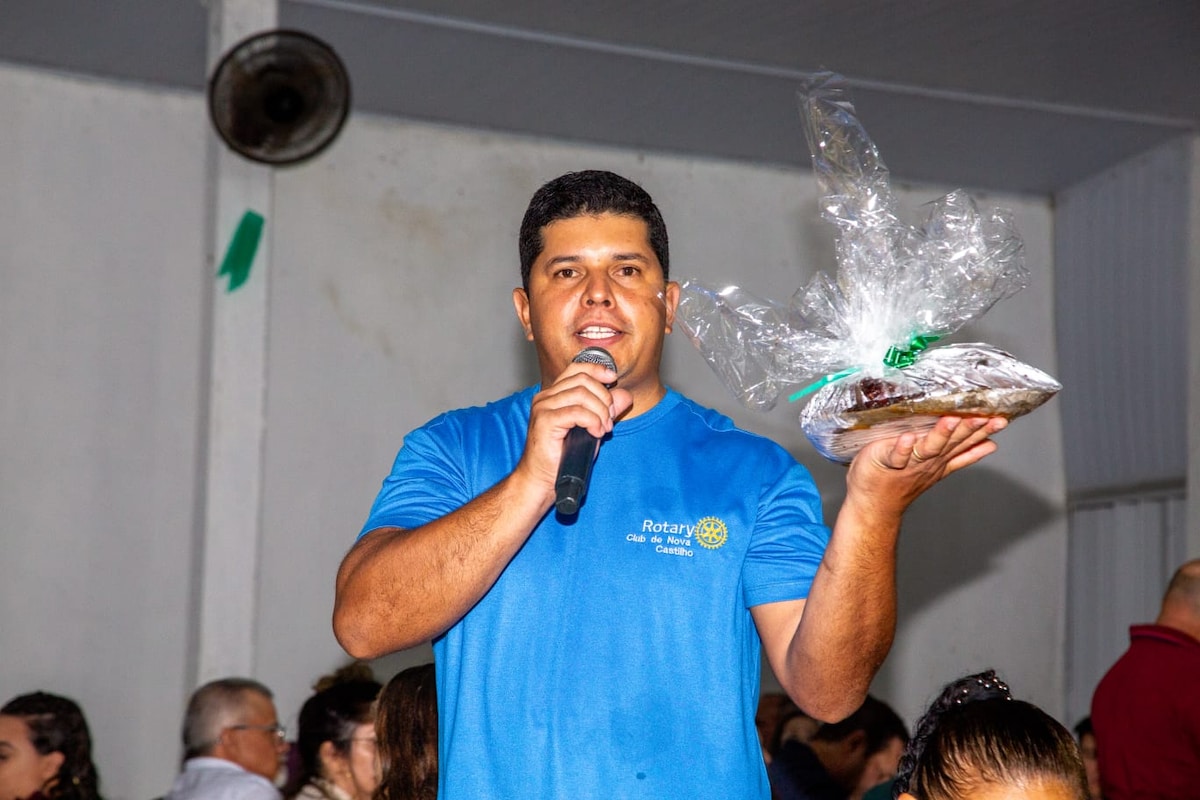Rotary Club de Nova Castilho realiza quermesse no Salão Paroquial da cidade.

A ação tem como objeti...