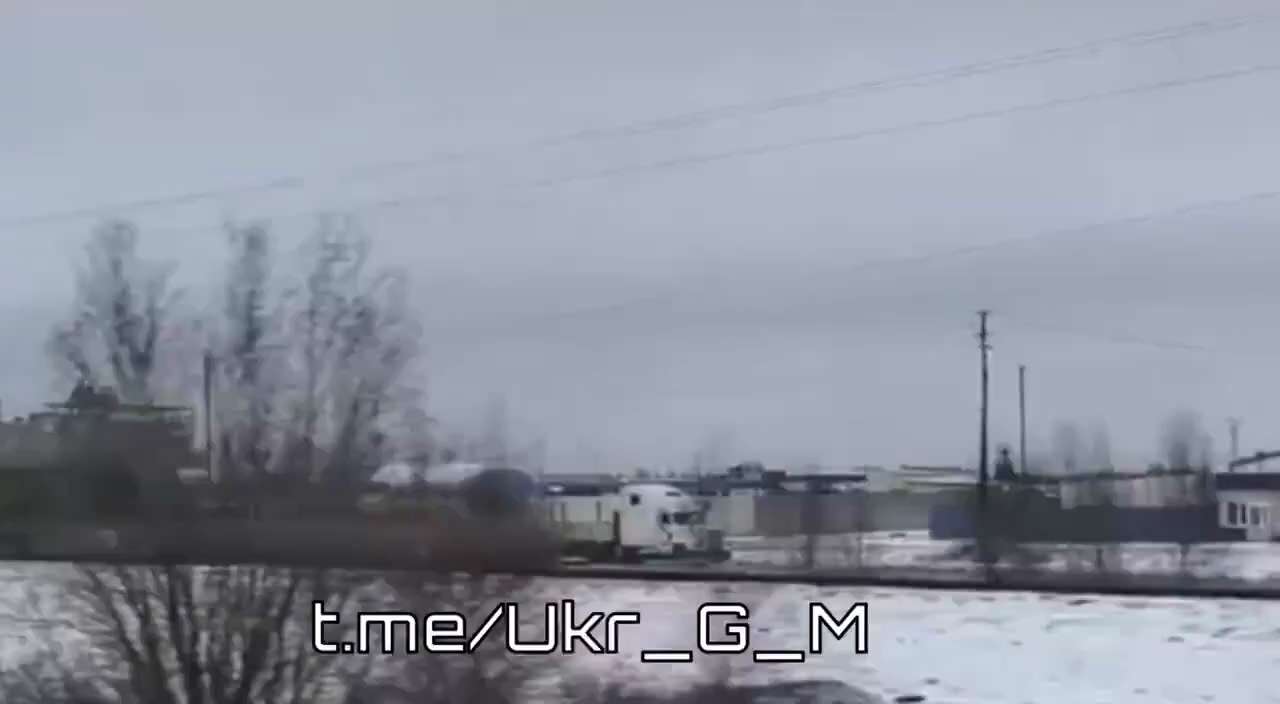 A whole trainload of captured NATO equipment is heading somewhere in Russia. A whole bunch - Bradleys, Strikers, AFVs, pickups, Humvees...

https://x.com/vicktop55/status/1846901969136361617?t=quRYbdtp1_crt8Zj7yKbXg&s=19